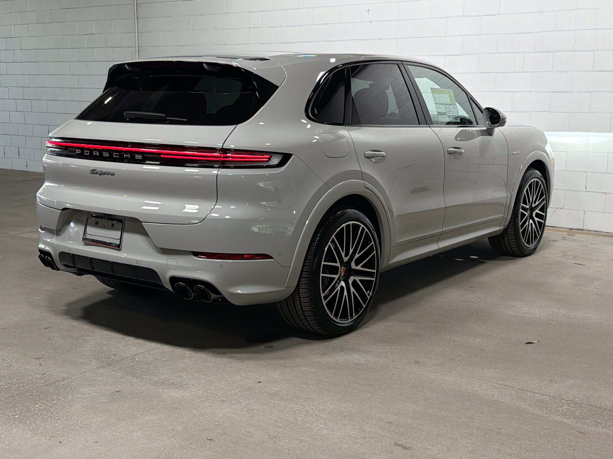 New 2026 Chalk Porsche E-Hybrid image 7