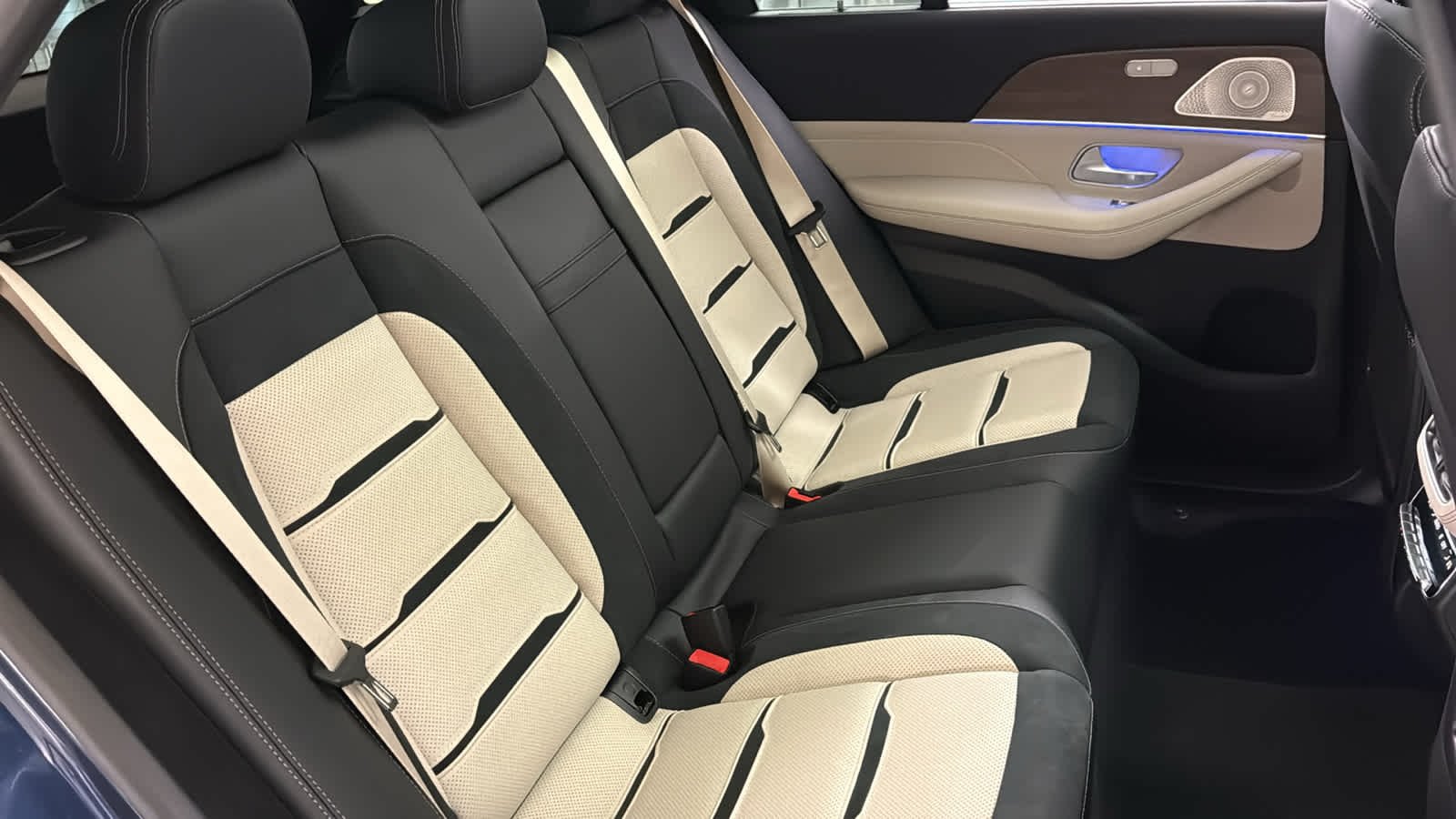New 2026 Twilight Blue Metallic Mercedes-Benz AMG® GLE 53 image 34