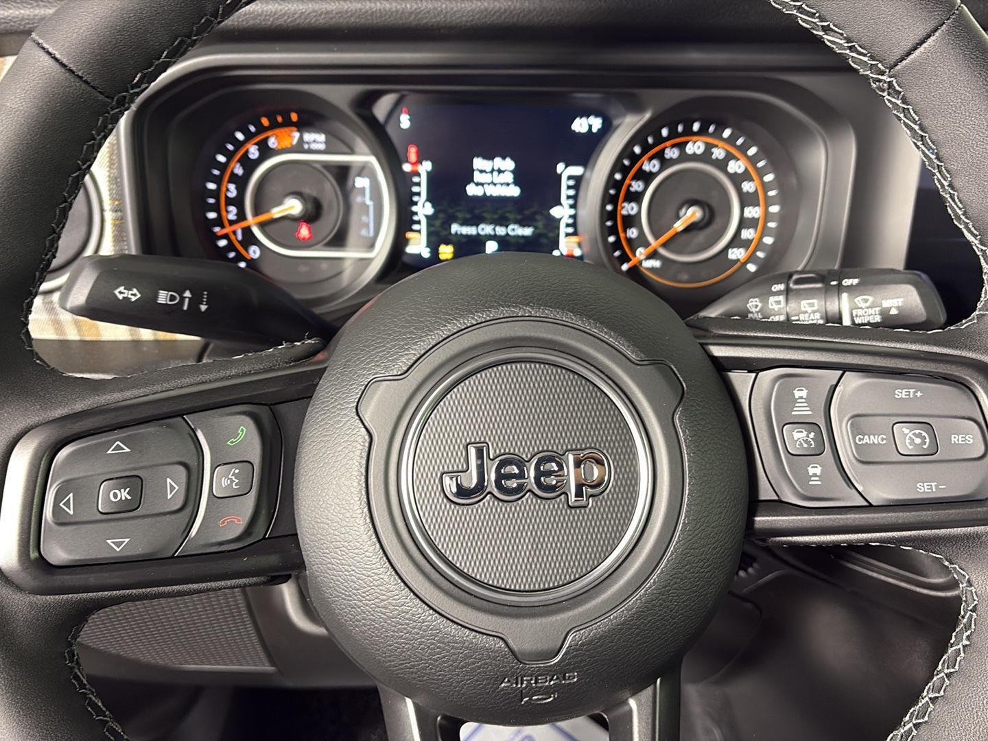 New 2026 Black Clear-Coat Exterior Paint Jeep 85th Anniversary image 14