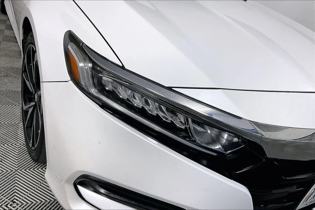 Used 2019  Honda LX image 27
