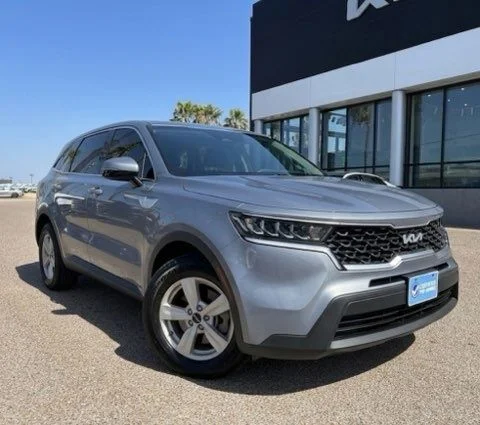 Used 2022 Silver Kia LX image 1