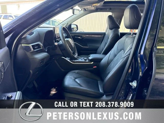Used 2024  Toyota Platinum image 26