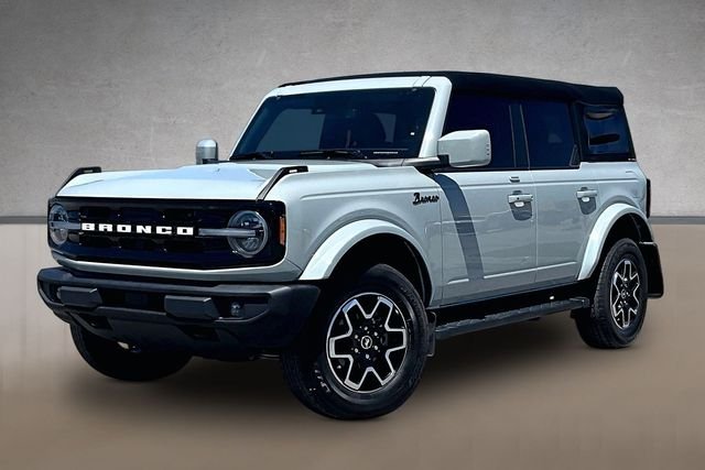 2023 Ford Bronco Outer Banks 4x4's photo