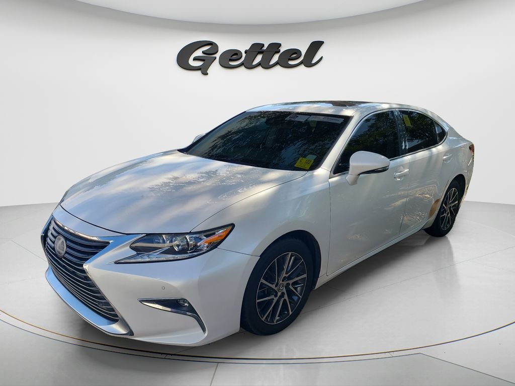 2017 Lexus ES 350 350's photo