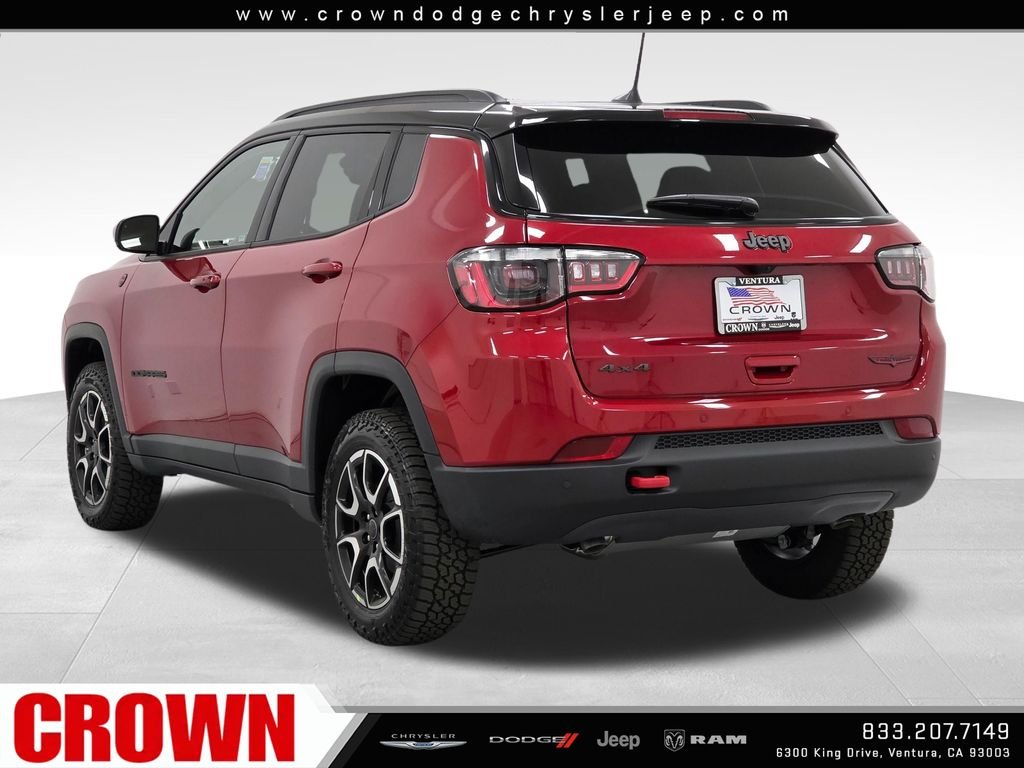New 2026 Red Hot Pearl-Coat Exterior Paint Jeep Trailhawk image 7