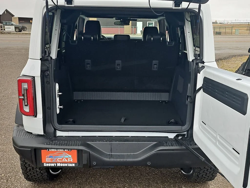 New 2025 Oxford White Ford Badlands® image 22