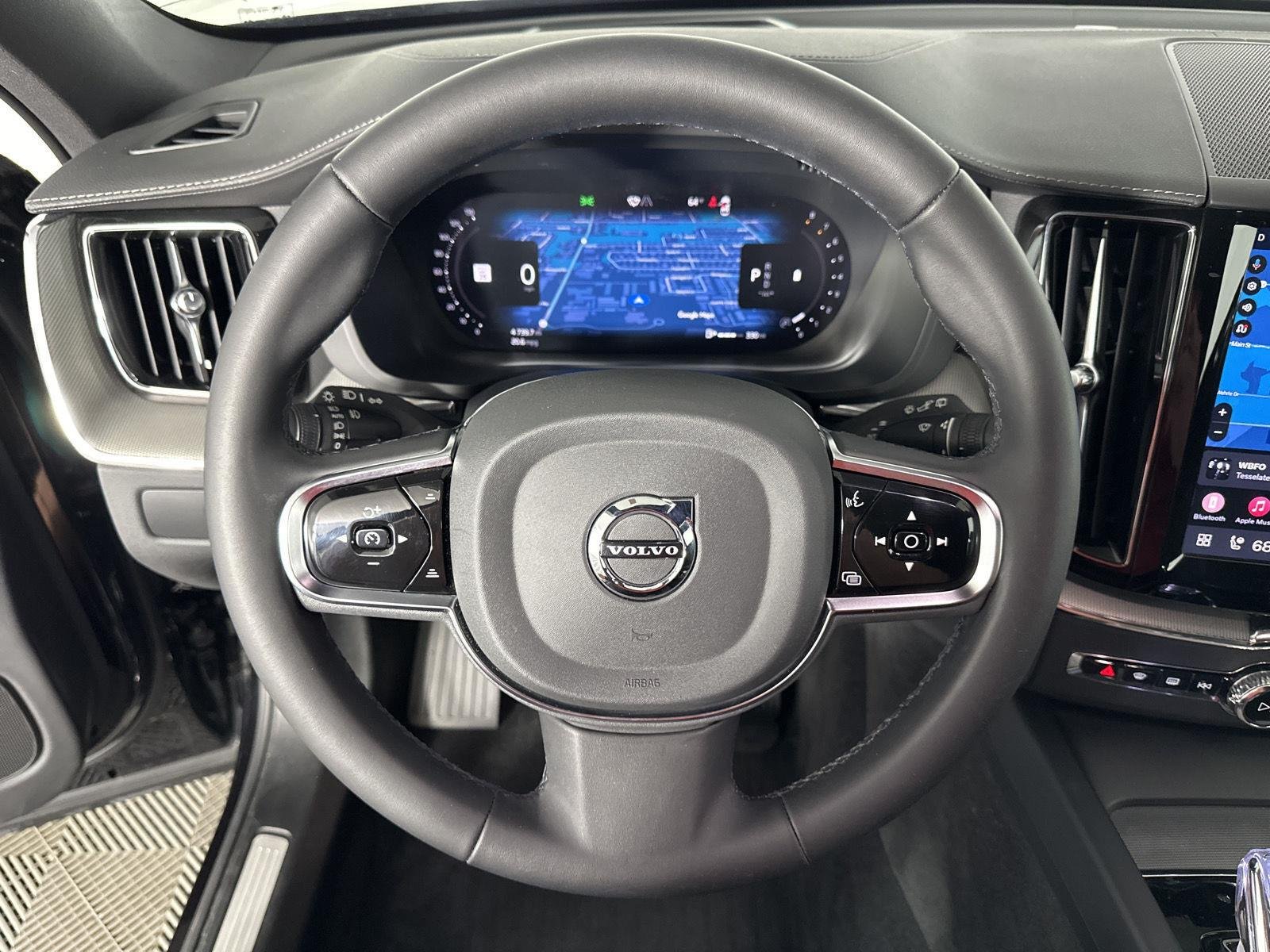 Used 2024 Onyx Black Metallic Volvo Ultimate Black Edition image 22