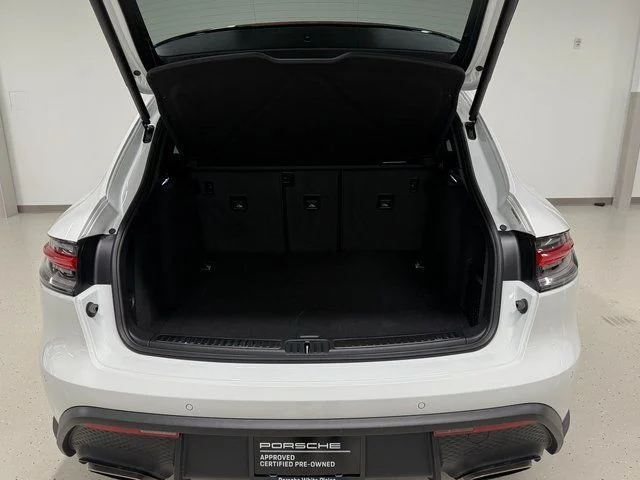 Certified Used 2025 White Porsche  image 34