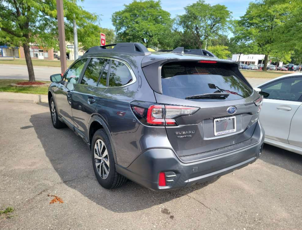Used 2021 Magnetite Gray Metallic Subaru Premium image 5