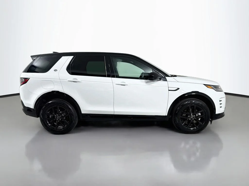 Used 2026 White Land Rover Landmark image 4