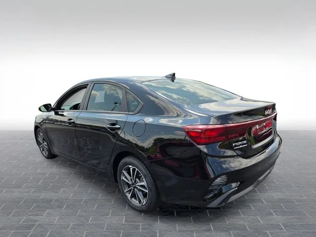 Used 2024 Black Kia LXS image 5