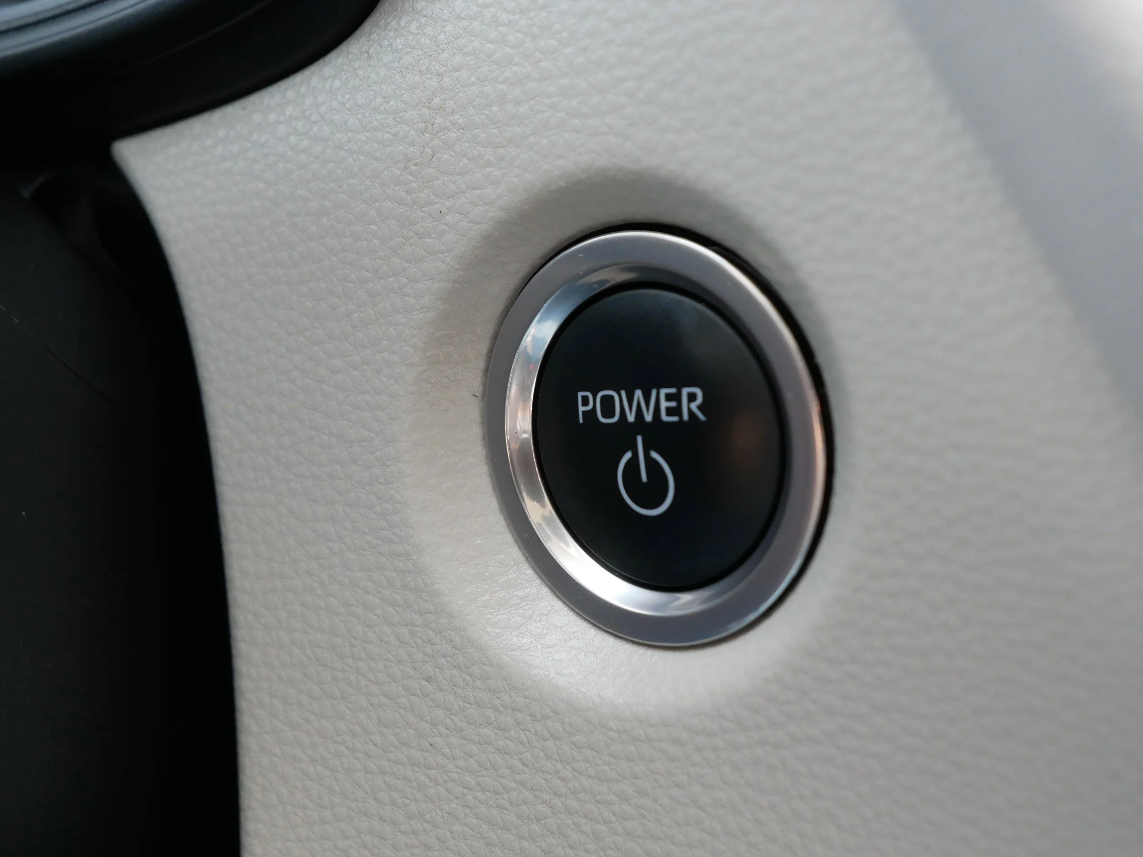 Used 2023 Ice Cap Toyota Hybrid LE image 29