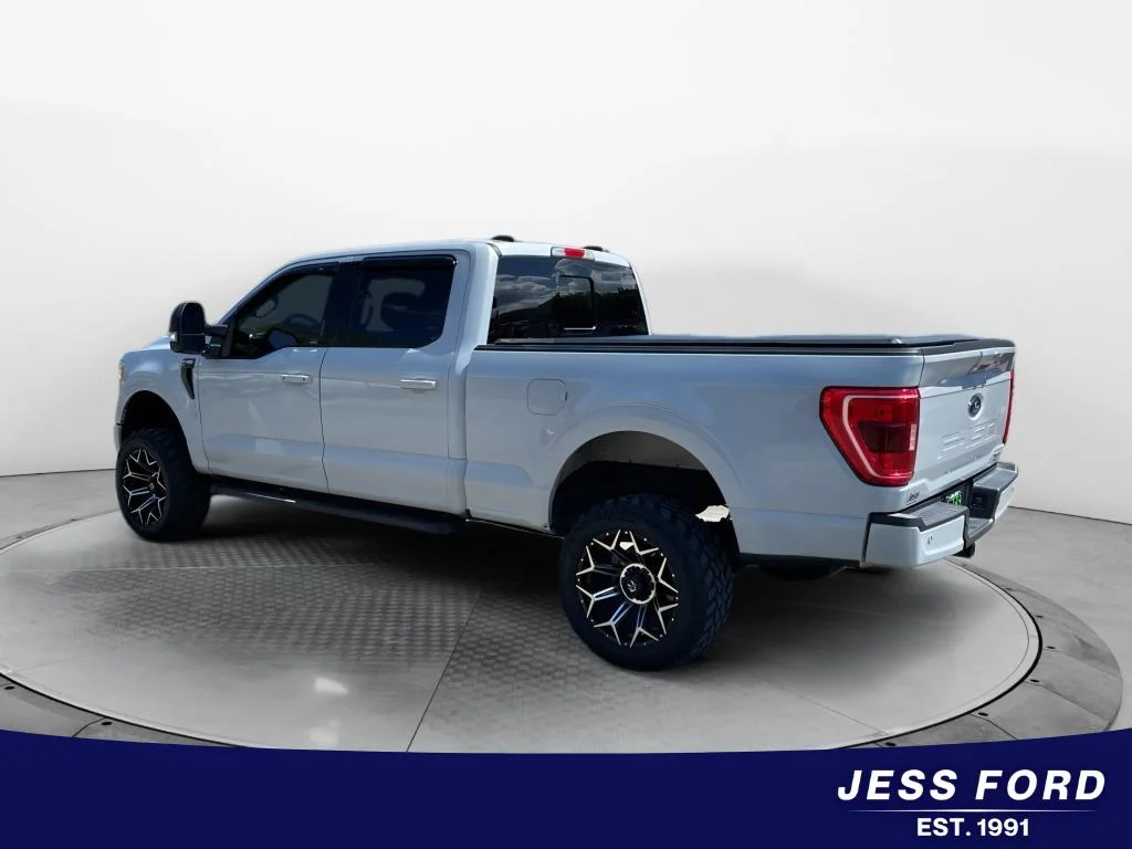 Used 2022 Space White Metallic Ford XLT image 3
