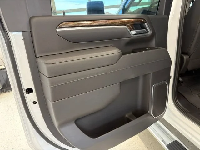 New 2026 Summit White GMC SLE image 44