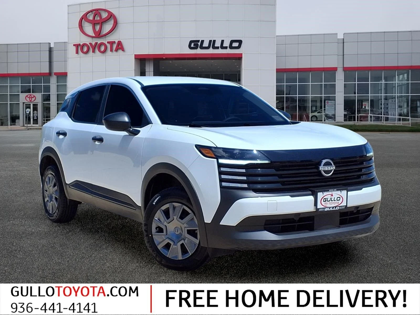 Used 2025 White Nissan S image 1