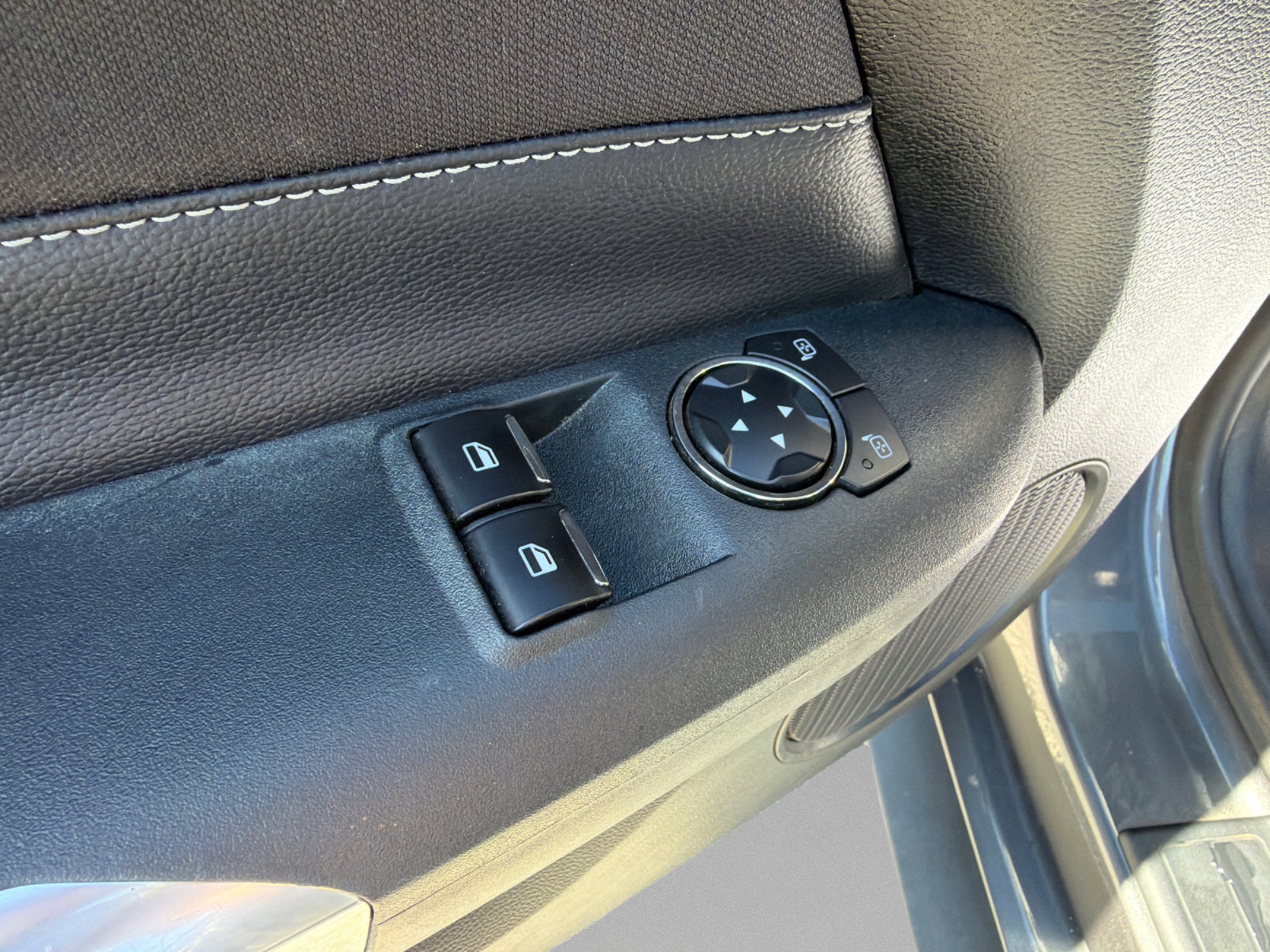 Used 2021 Gray Metallic Ford GT image 15