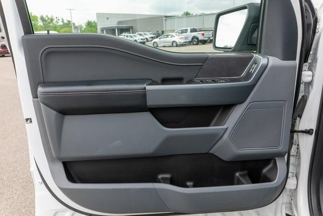 Used 2024 Oxford White Ford XLT image 16
