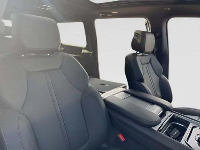 New 2026 Baltic Gray Metallic Clearcoat Jeep  image 34