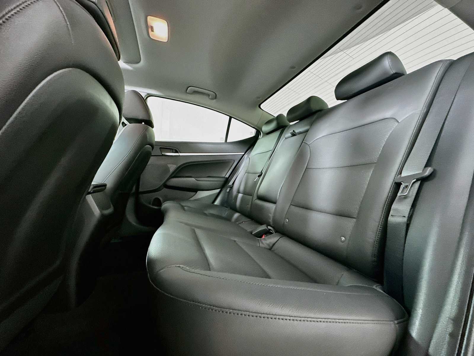 Used 2020 Fluid Metal Hyundai Limited image 23