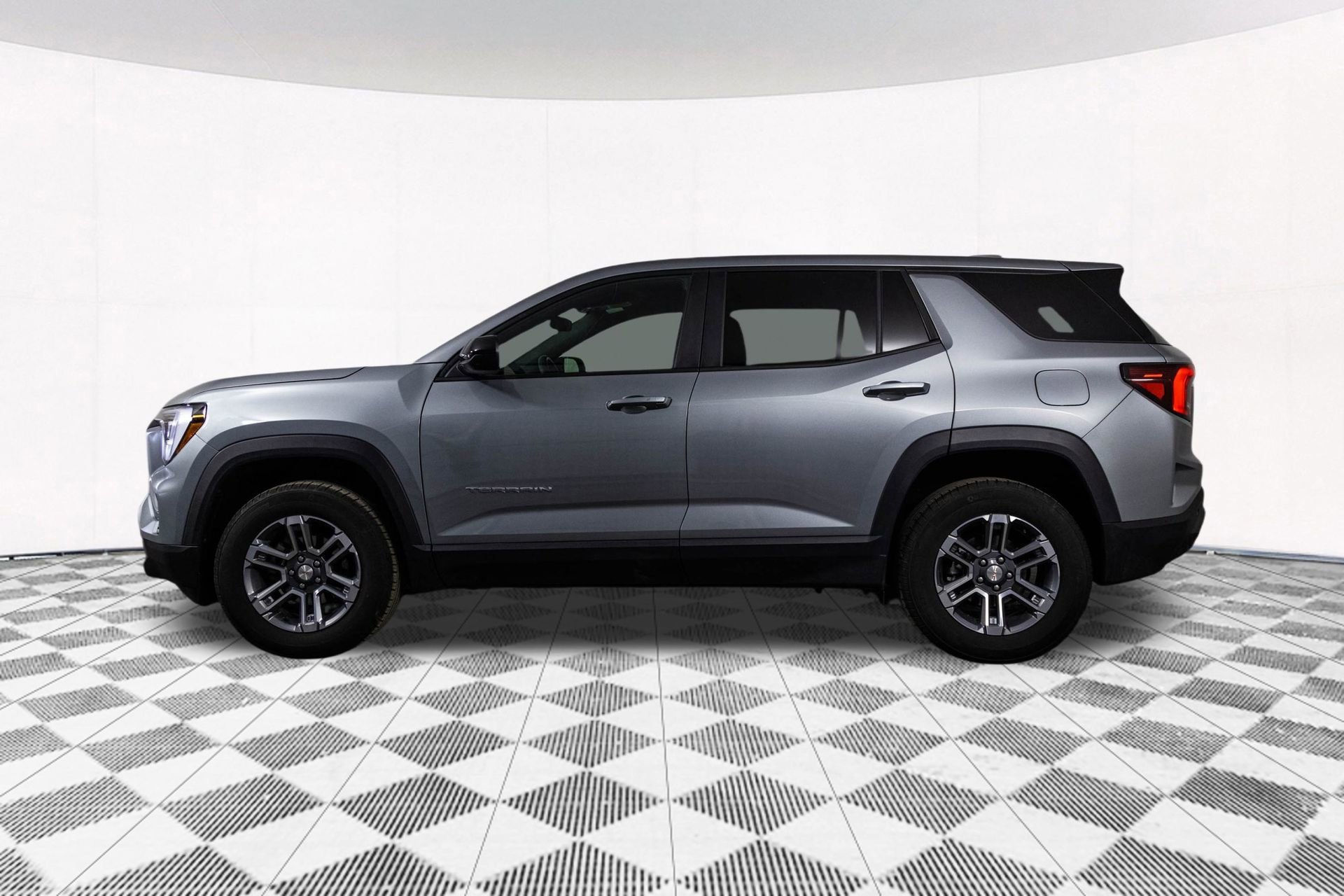 2025 GMC TERRAIN - Image 10