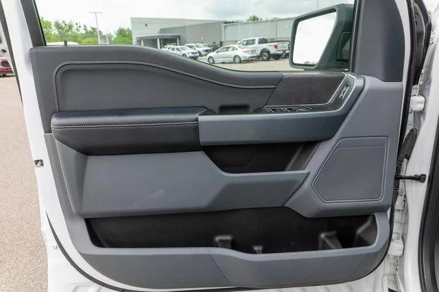 Used 2024  Ford XLT image 16