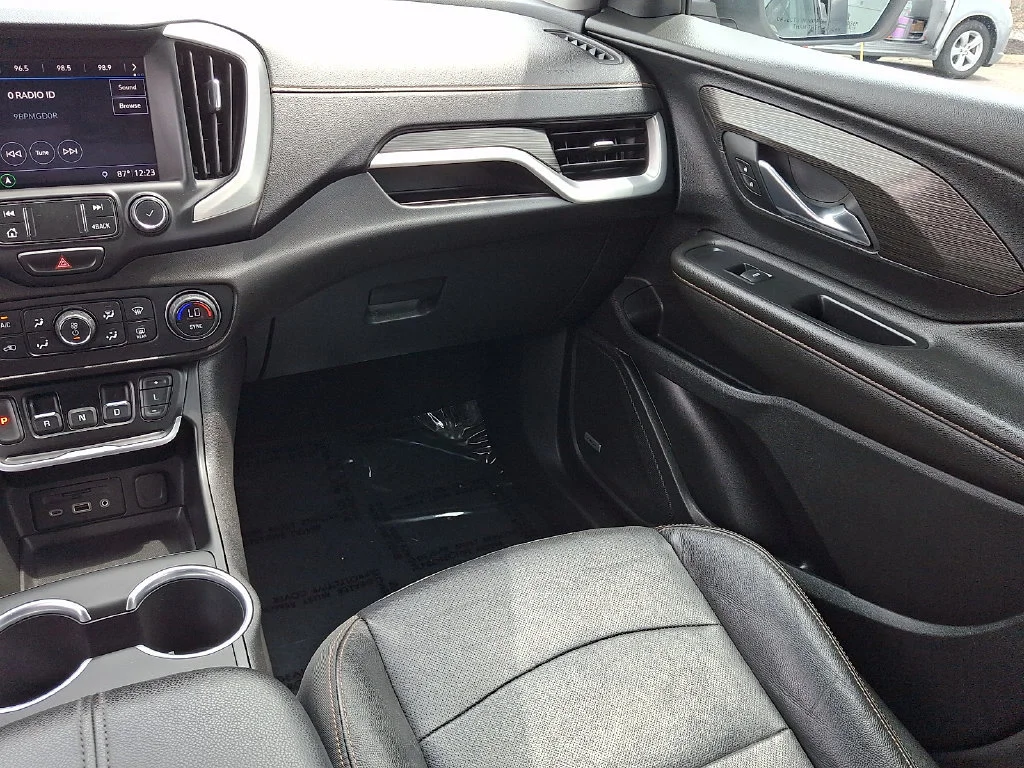 Used 2020 SUMMIT WHITE GMC SLT image 17