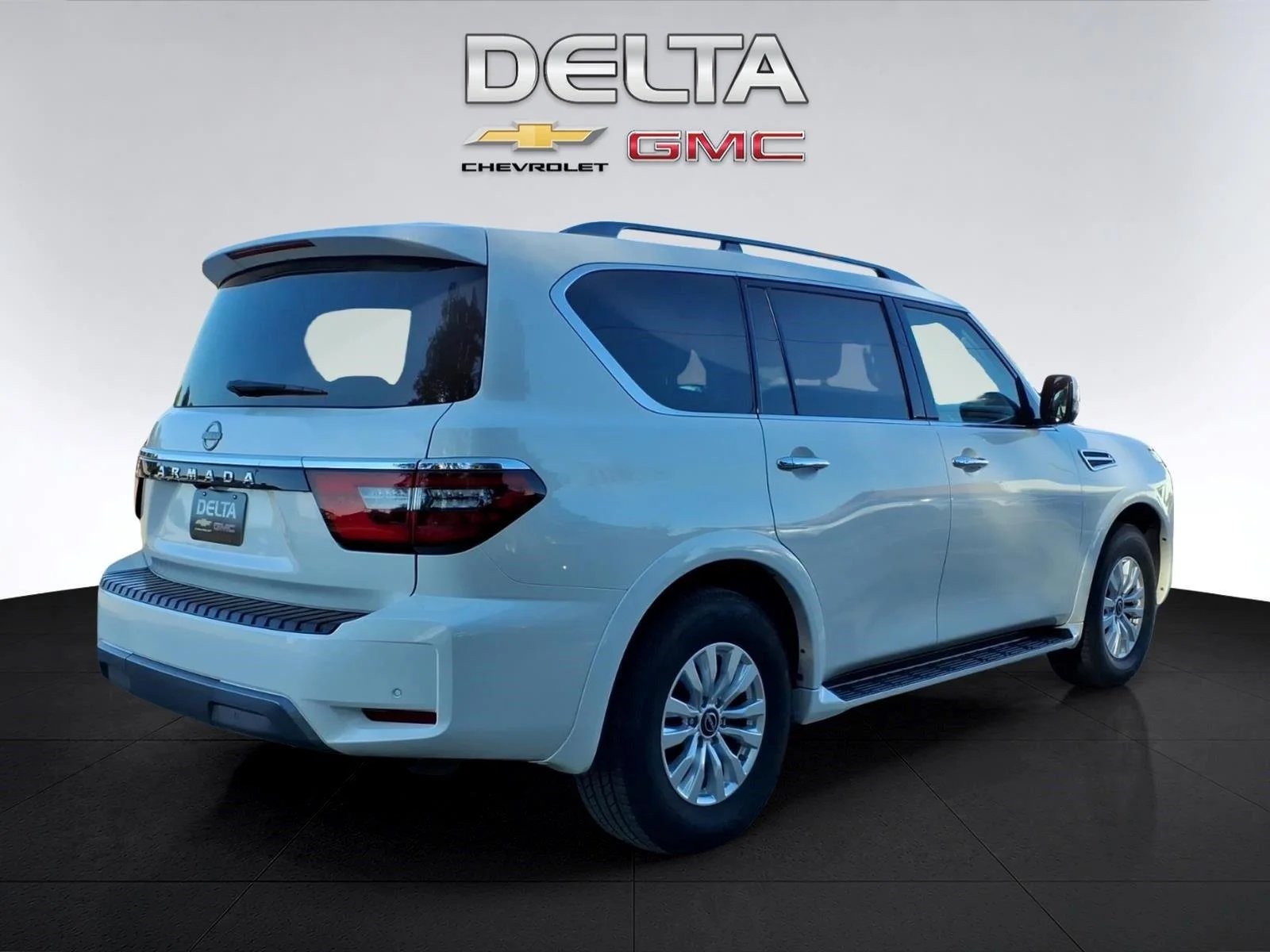 Used 2023  Nissan SV image 5