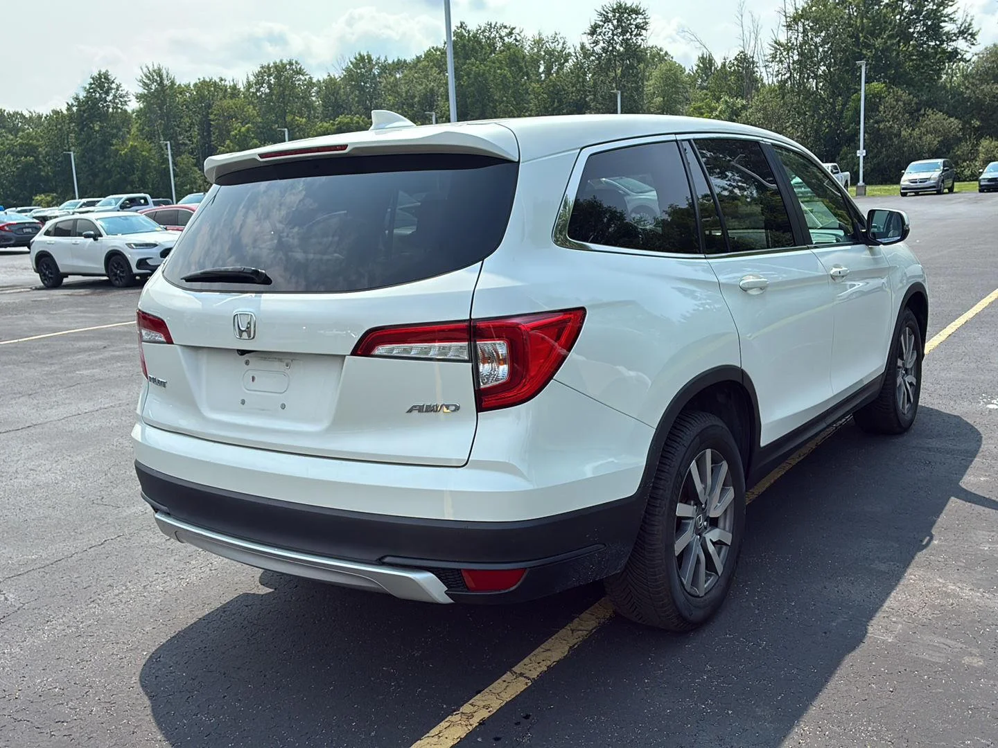 Used 2019 White Diamond Pearl Honda EX-L image 21