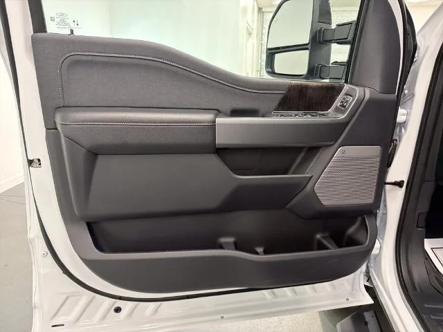 New 2026 Oxford White Ford F-250® Lariat® image 28