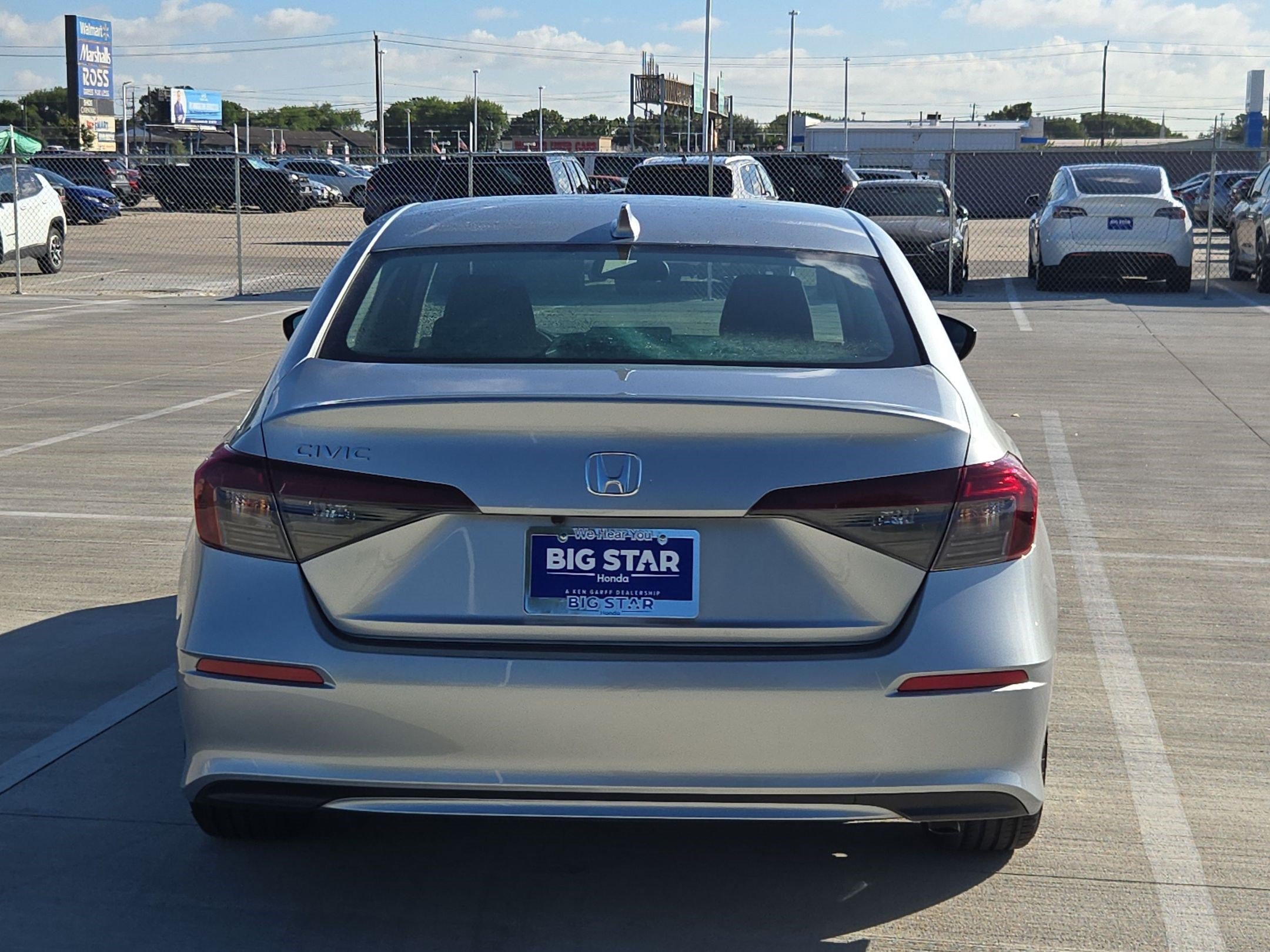 Certified Used 2025 Solar Silver Metallic Honda LX image 4