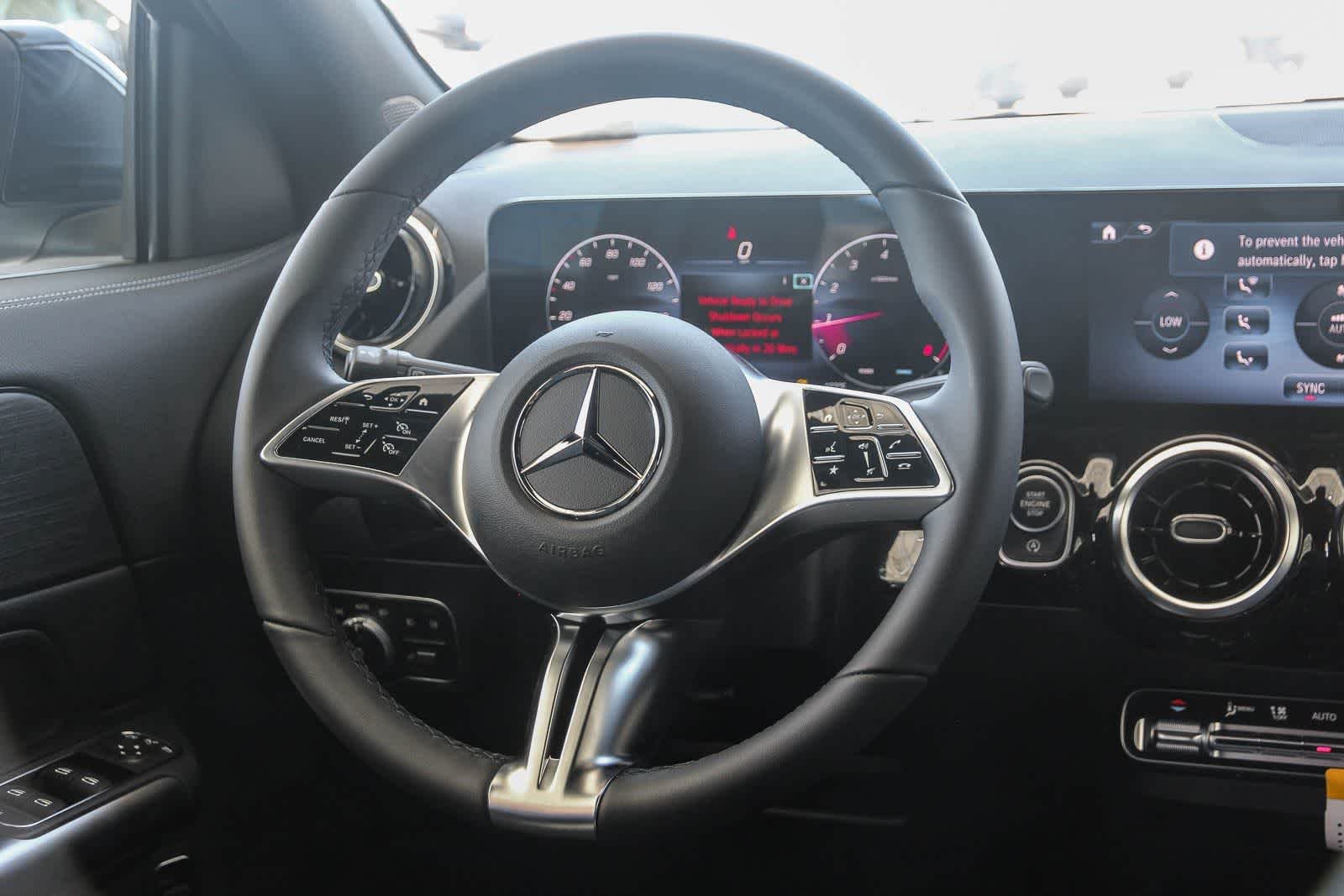 New 2026 Polar White Mercedes-Benz GLA 250 image 16