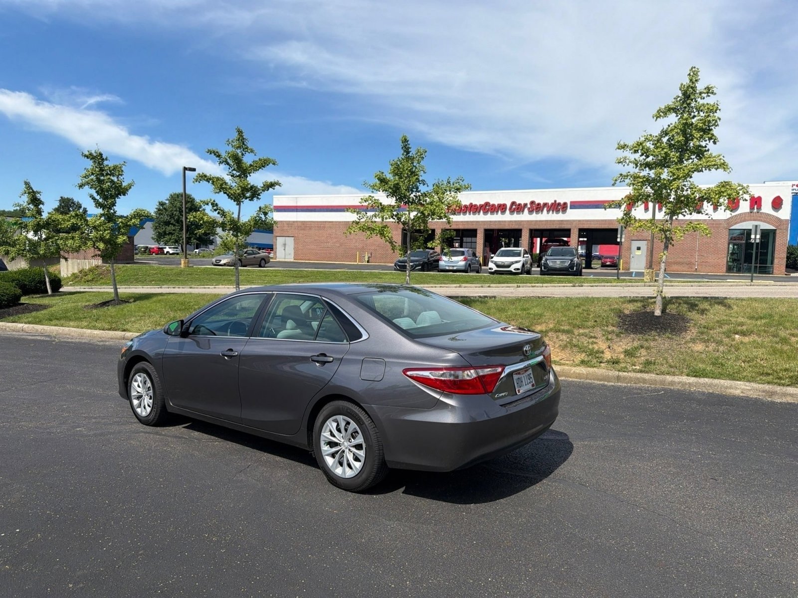 Used 2016 Predawn Gray Mica Toyota LE image 8