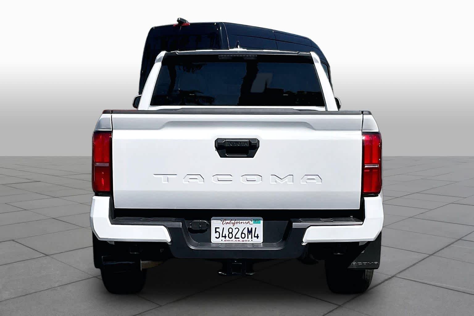 Used 2026 Ice Cap Toyota SR5 image 4