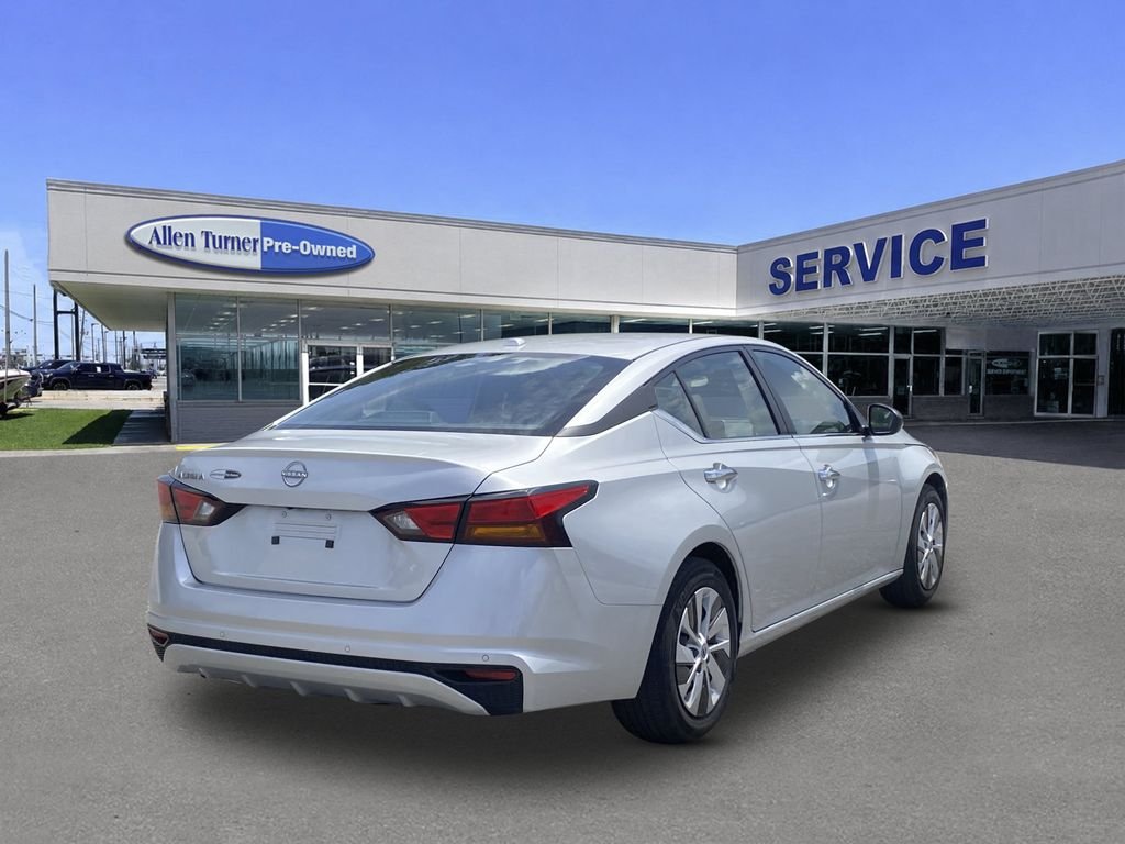 2025 Nissan Altima S - Photo 8