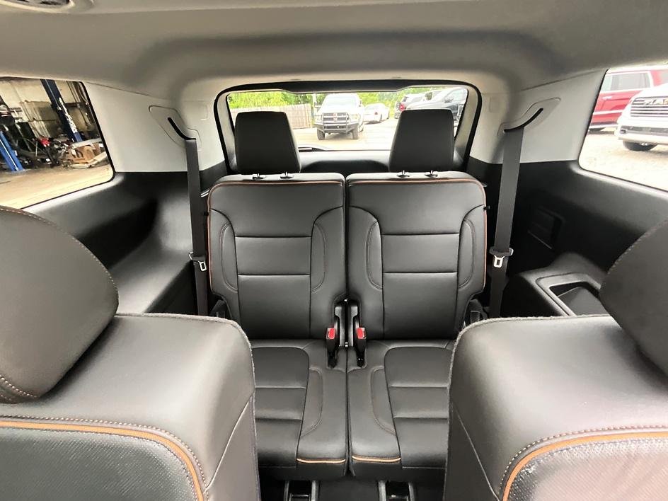 Used 2023 Black GMC AT4 image 37
