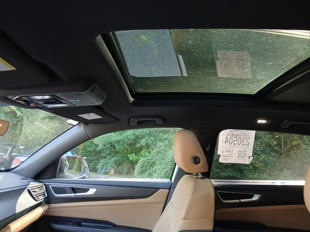 New 2026 White Volkswagen 2.0T SEL R-Line Black image 21