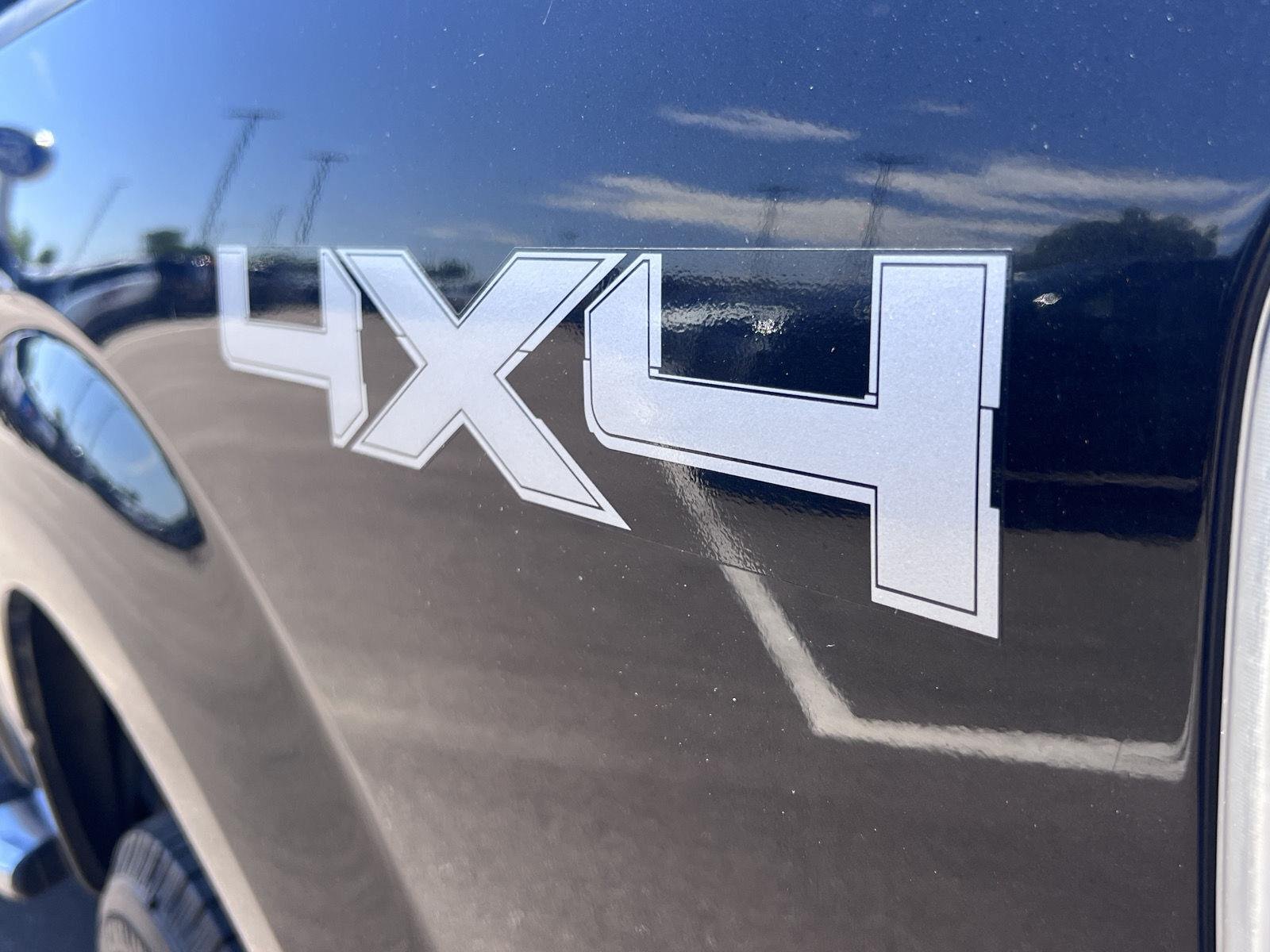Used 2011 Tuxedo Black Metallic Ford XLT image 10
