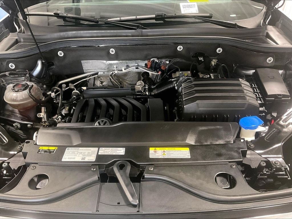 Used 2023 Gray Volkswagen 3.6L V6 SE w/Technology image 30