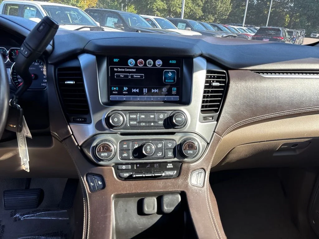 2019 Chevrolet Tahoe LT - Photo 12