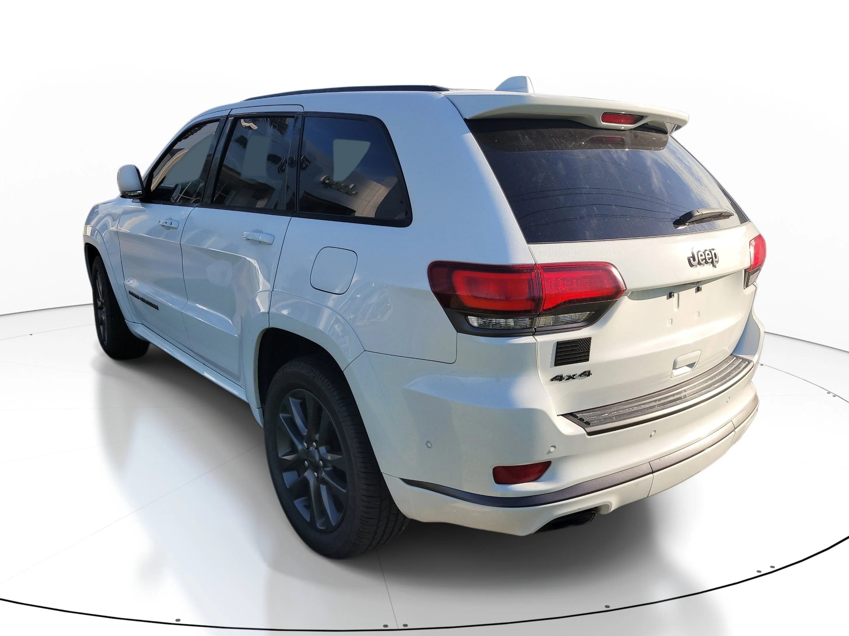 Used 2019 Bright White Clearcoat Jeep High Altitude image 6