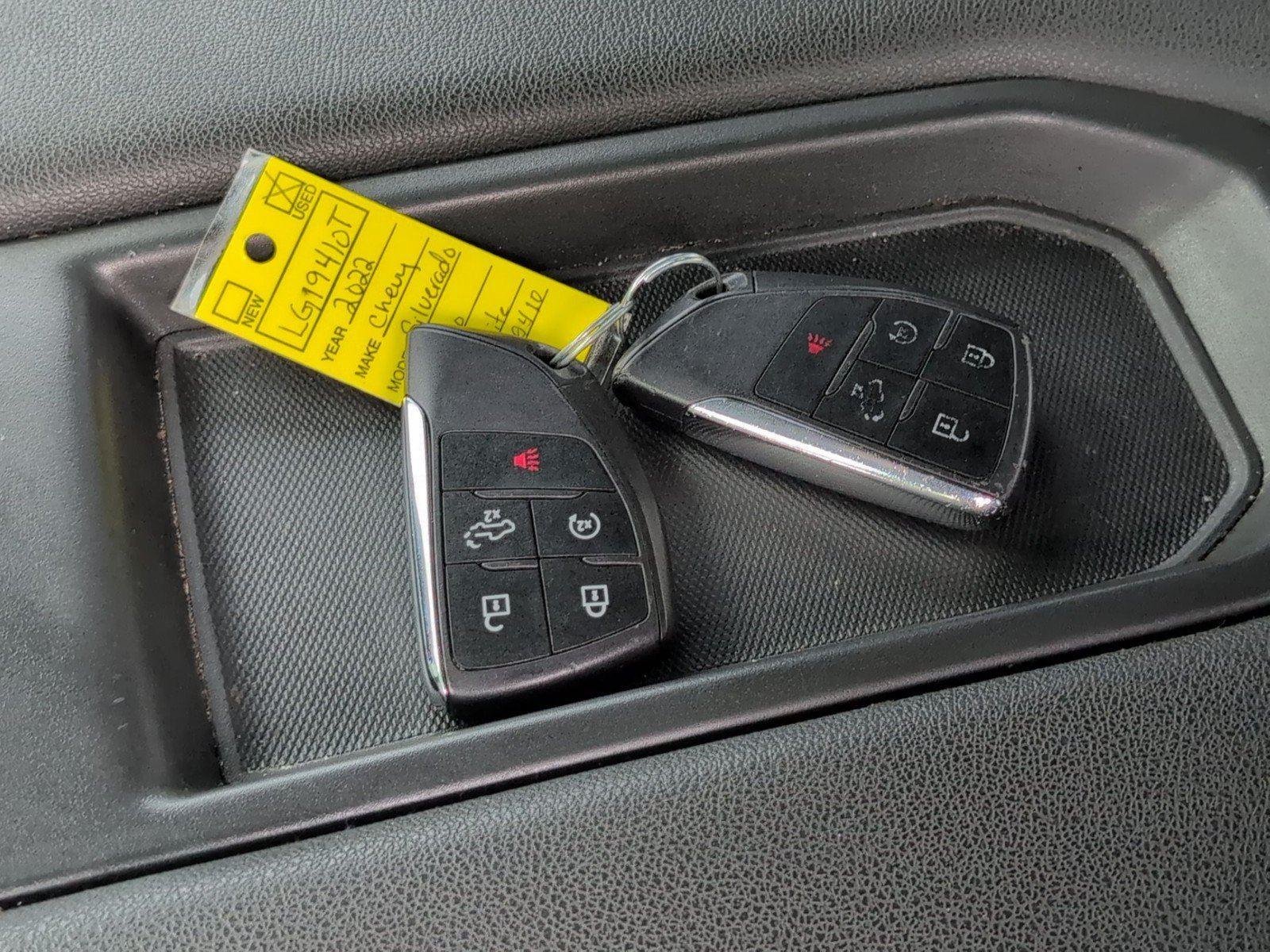 Used 2022 Summit White Chevrolet LT image 16