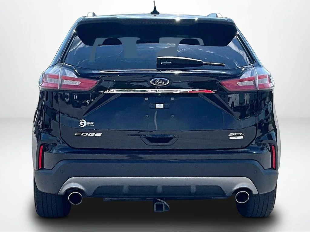 Used 2019 Black Ford SEL image 5