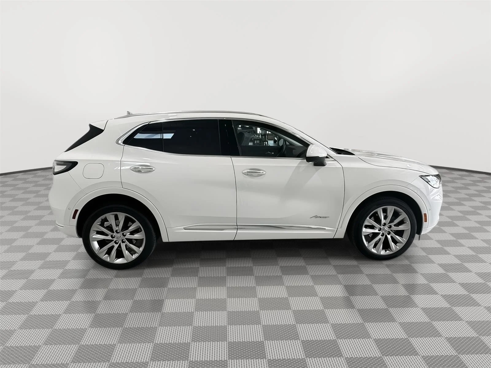Used 2022 SUMMIT WHITE Buick Avenir image 6