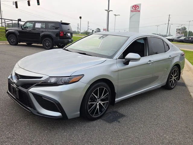Used 2024 Silver Toyota SE image 3
