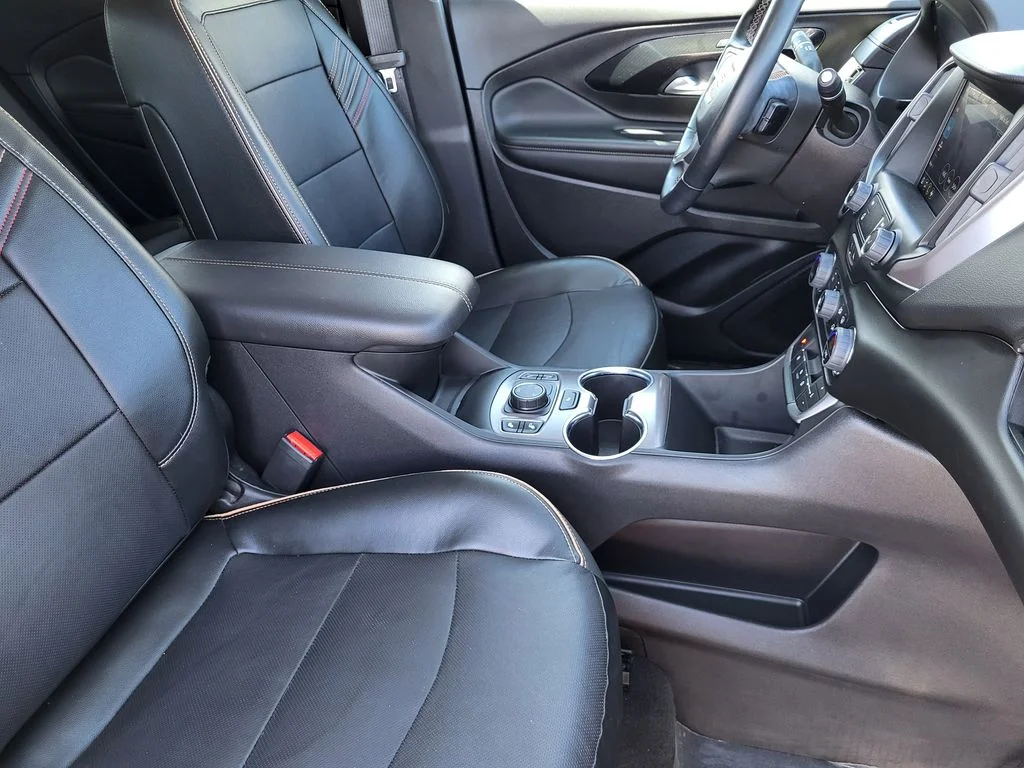 Used 2024 Riptide Metallic GMC AT4 image 11