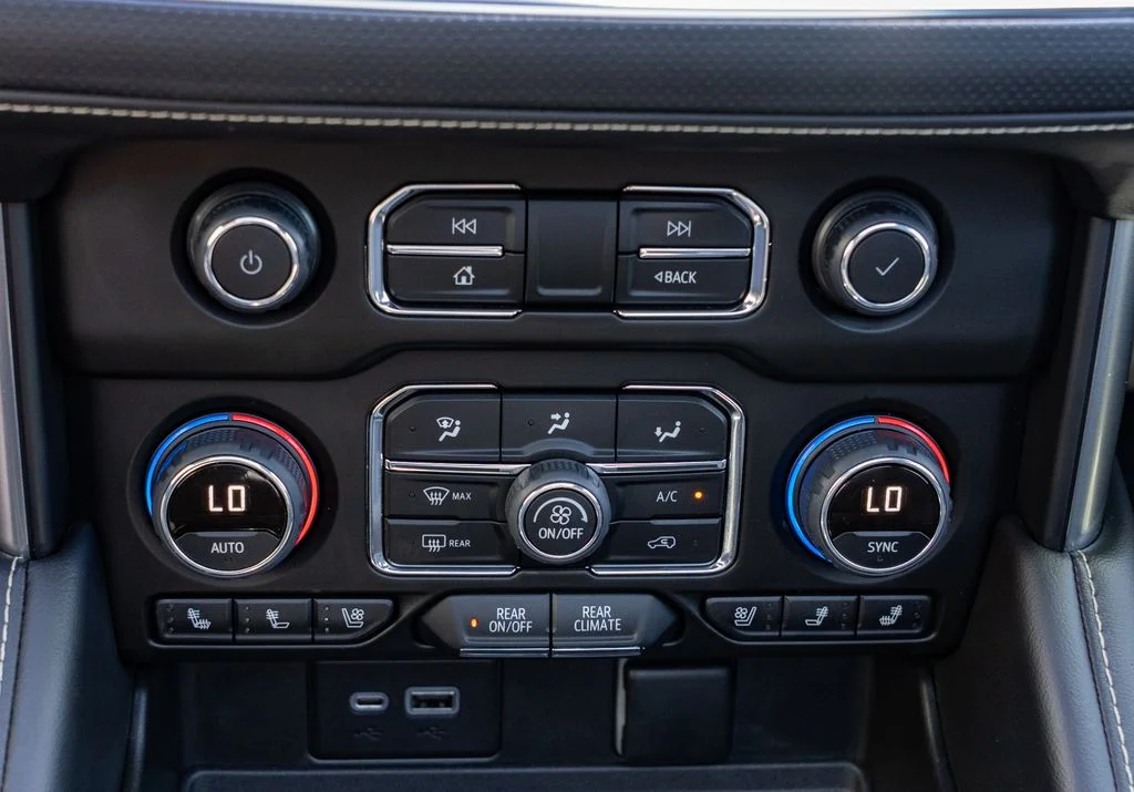 Used 2022 Beige Chevrolet Premier image 19