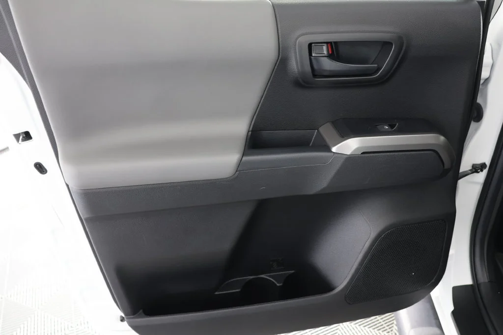 Used 2023 Ice Toyota SR5 image 25