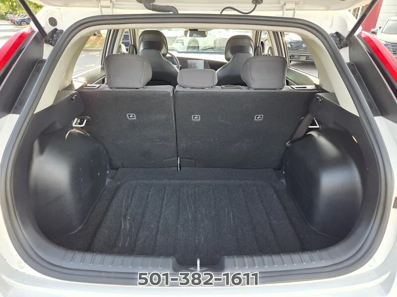 Used 2025 Snow White Pearl KIA LX FWD image 14