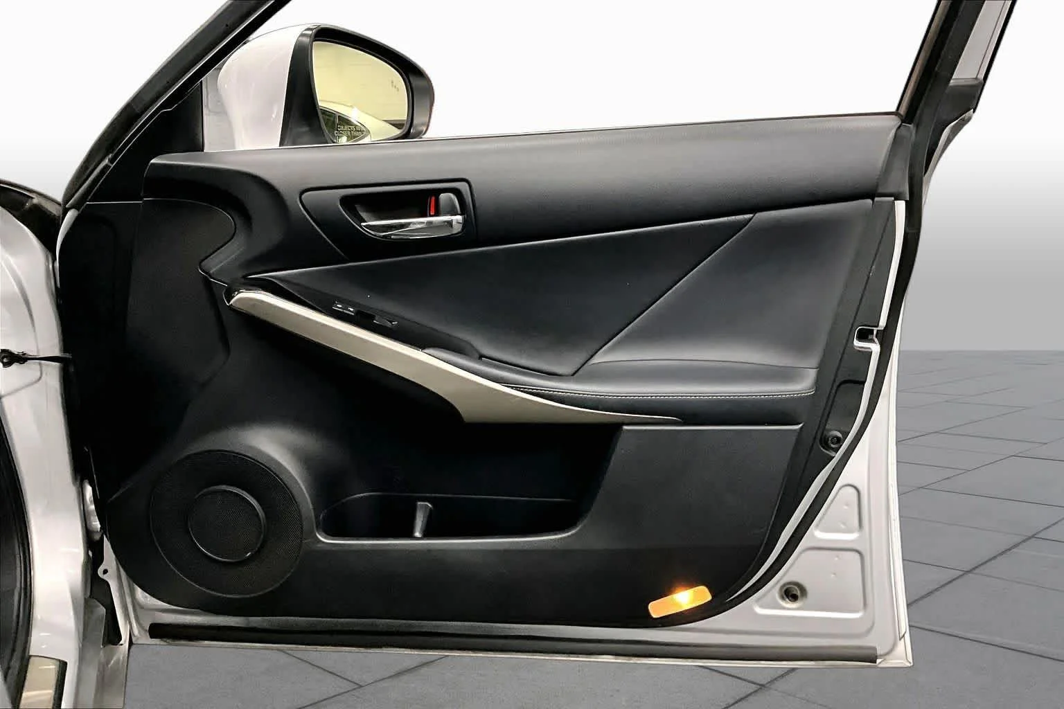 Used 2016 Silver Lining Metallic Lexus  image 22