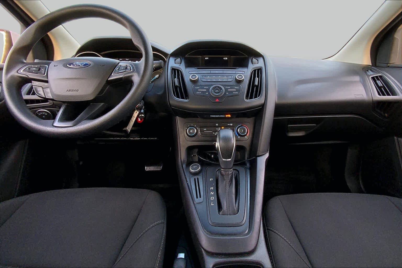 Used 2017 Oxford White Ford SE image 15